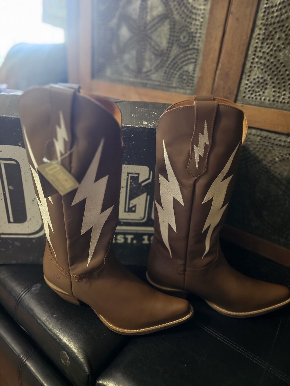 Dingo Leather Thunderbolt Snip Toe Cowboy Boots - Brown